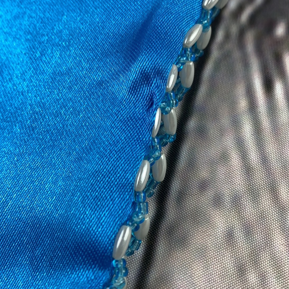 BEAUTIFULLY Beaded Blue/White Shoulder/Crossbody Mini Bag - Picture 16 of 17